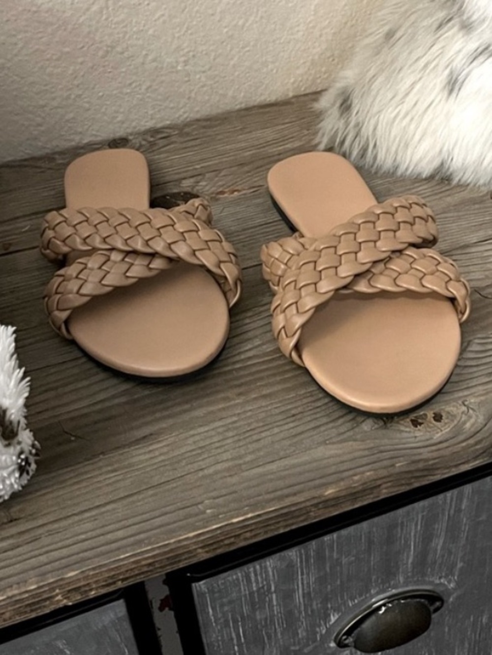 Tan Brown Woven Faux Leather Criss Criss Slide Slip On Sandals Sz 40